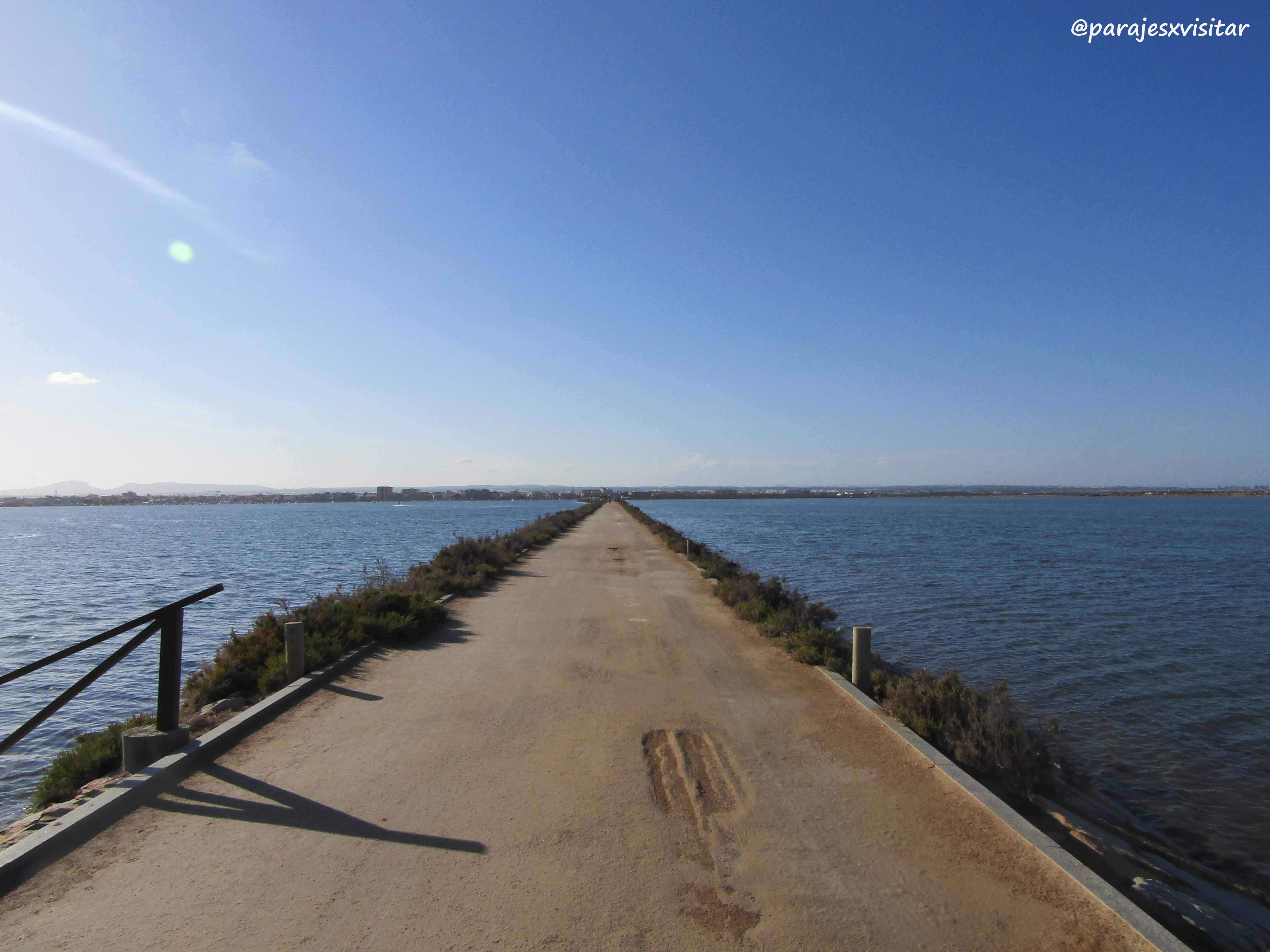 Paseo por las salinas del Mar Menor