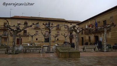Plaza Mayor de Cuzcurrita de Río Tirón